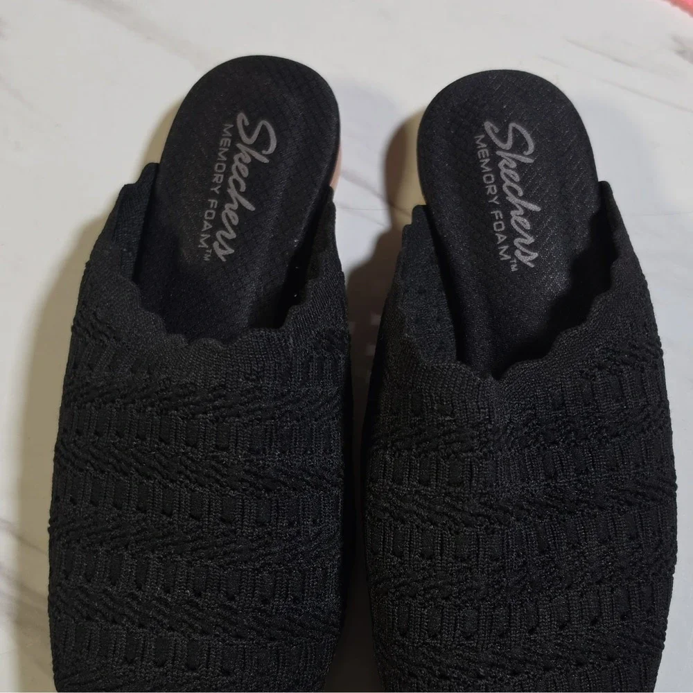 Skechers women black